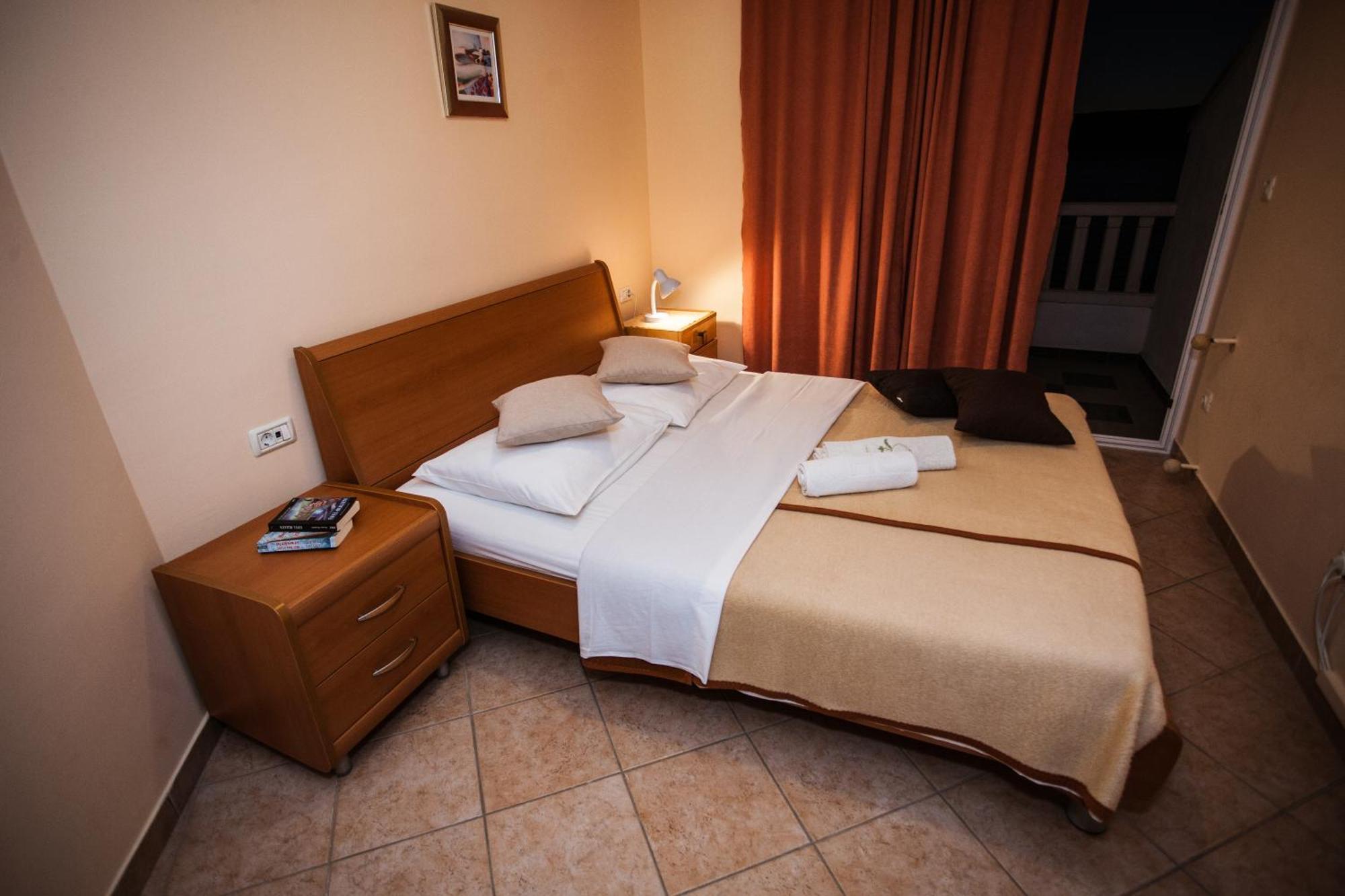 Apartments Agava-Mirjana Omiš Rum bild