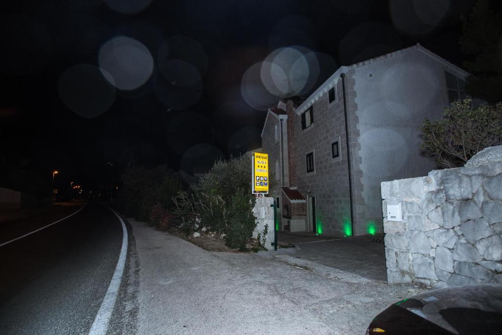 Apartments Agava-Mirjana Omiš Exteriör bild
